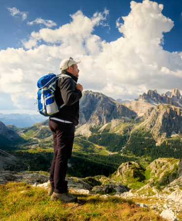 Voyagers Holiday customer service representative